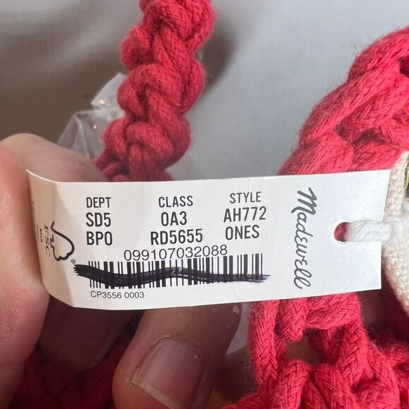 Madewell The Crocheted Shoulder Bag in Poppy - Picture 5 of 10